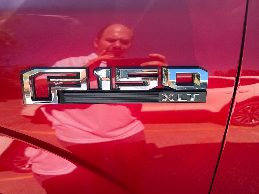 Photo 18 of this FORD F-150