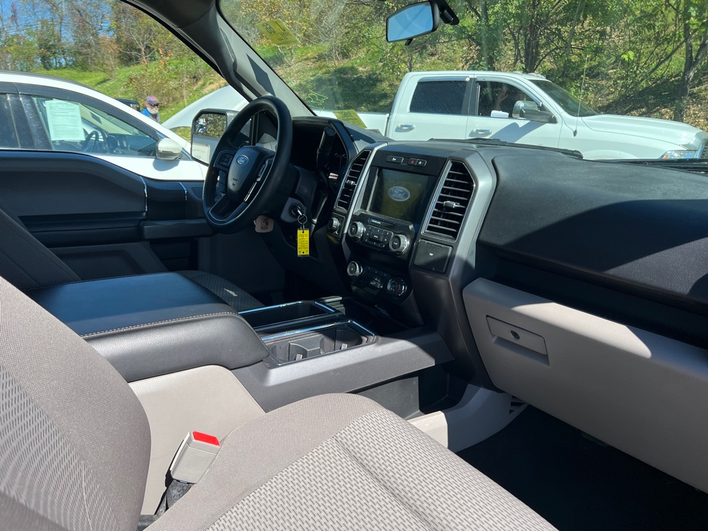 Photo 10 of this FORD F-150