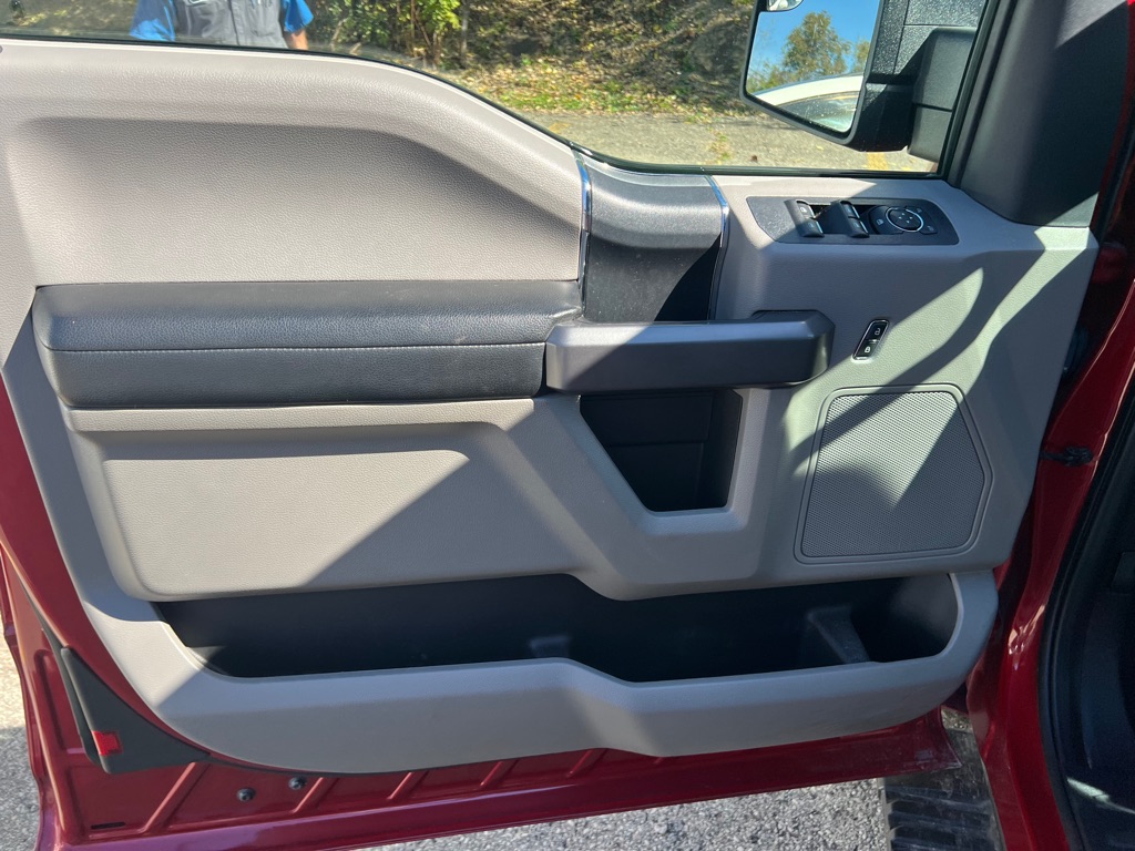 Photo 11 of this FORD F-150