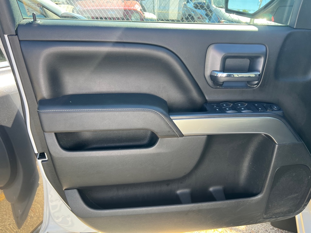 Photo 9 of this CHEVROLET SILVERADO 1500