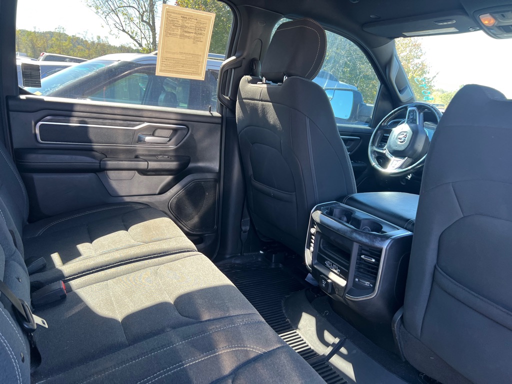 Photo 5 of this RAM 1500