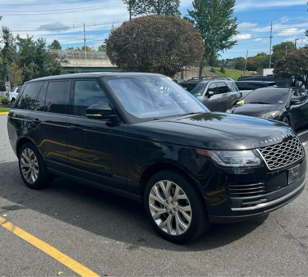 Photo 3 of this LAND ROVER RANGE ROVER