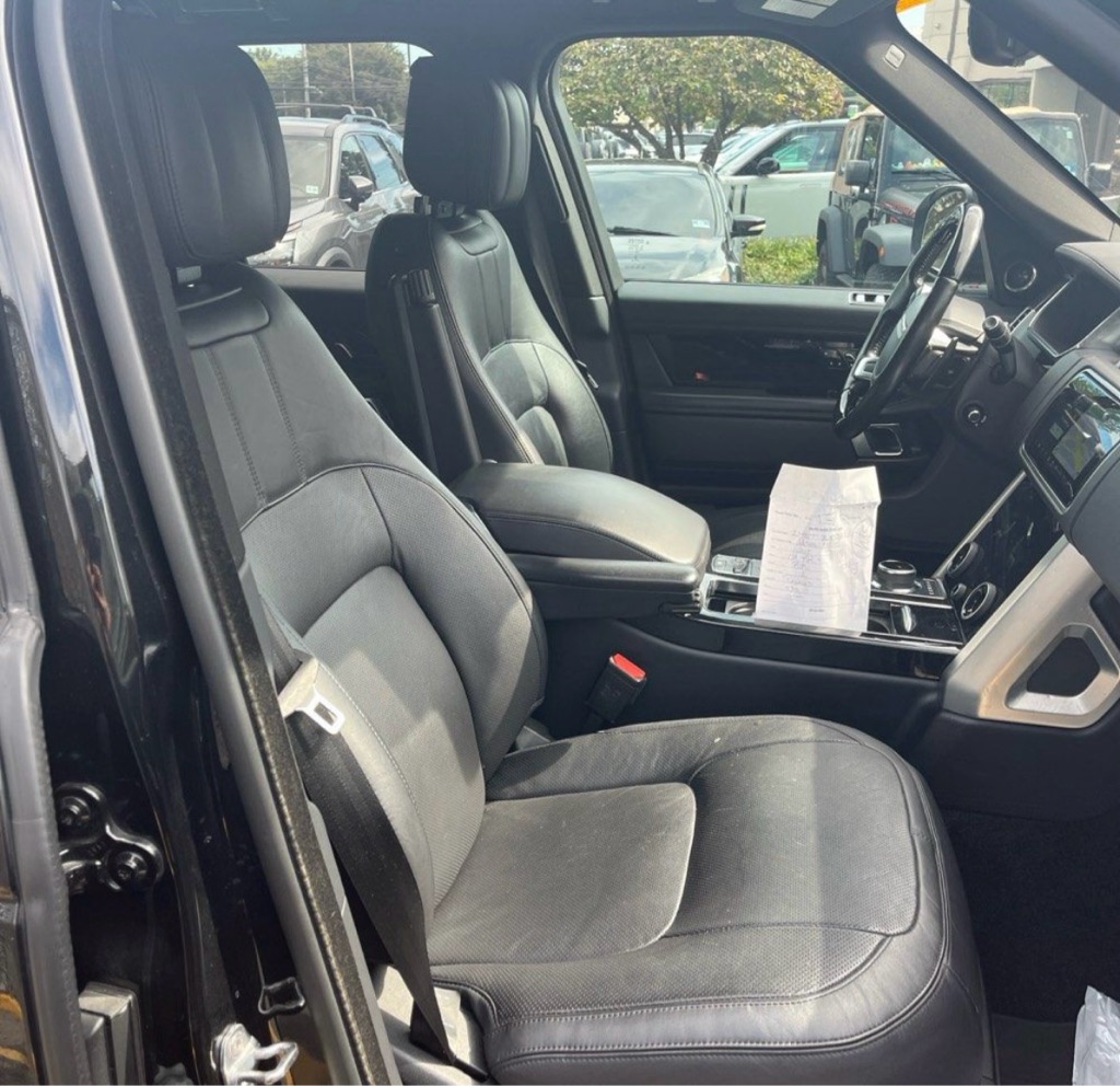 Photo 5 of this LAND ROVER RANGE ROVER