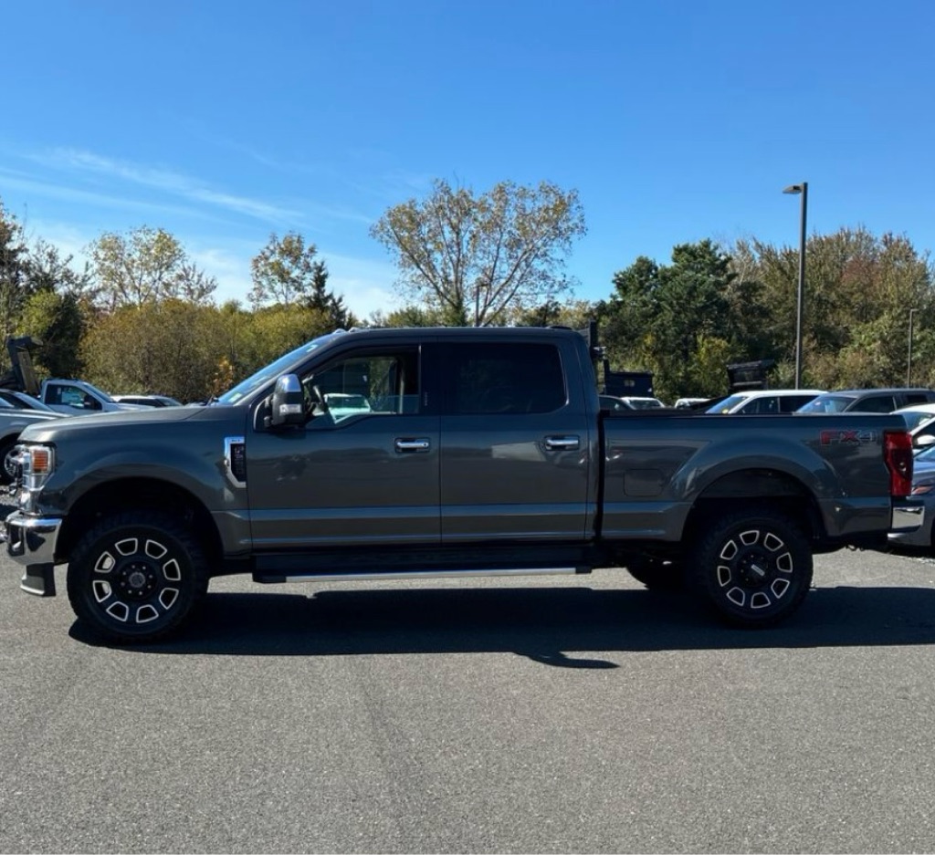 Photo 2 of this FORD F-350 SUPER DUT