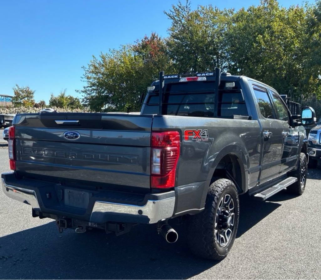Photo 4 of this FORD F-350 SUPER DUT