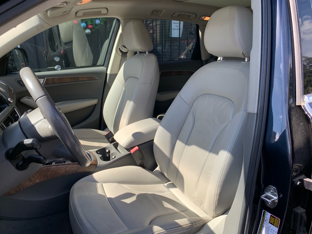 Photo 12 of this AUDI Q5