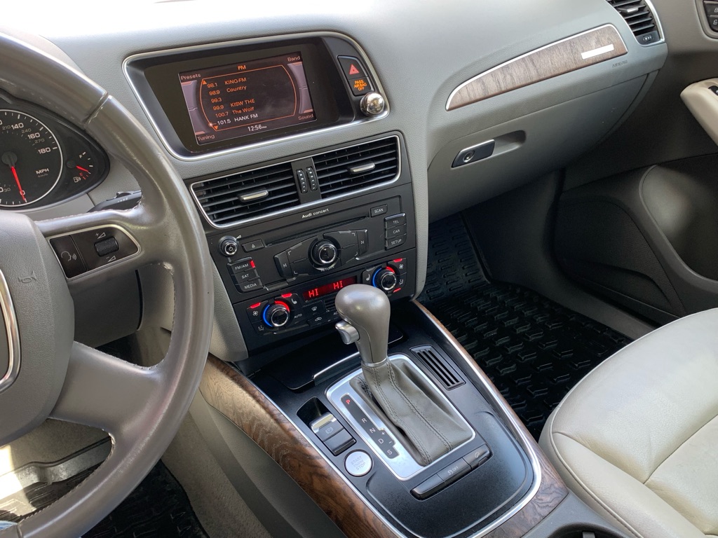 Photo 19 of this AUDI Q5