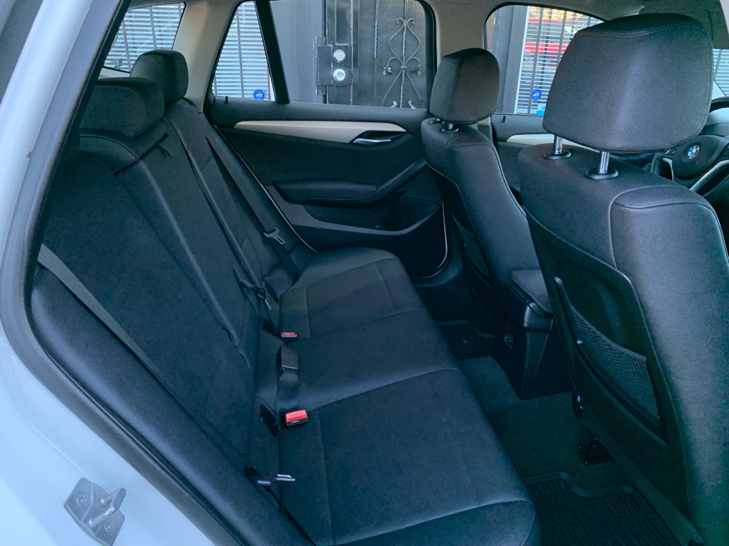 Photo 21 of this BMW X1