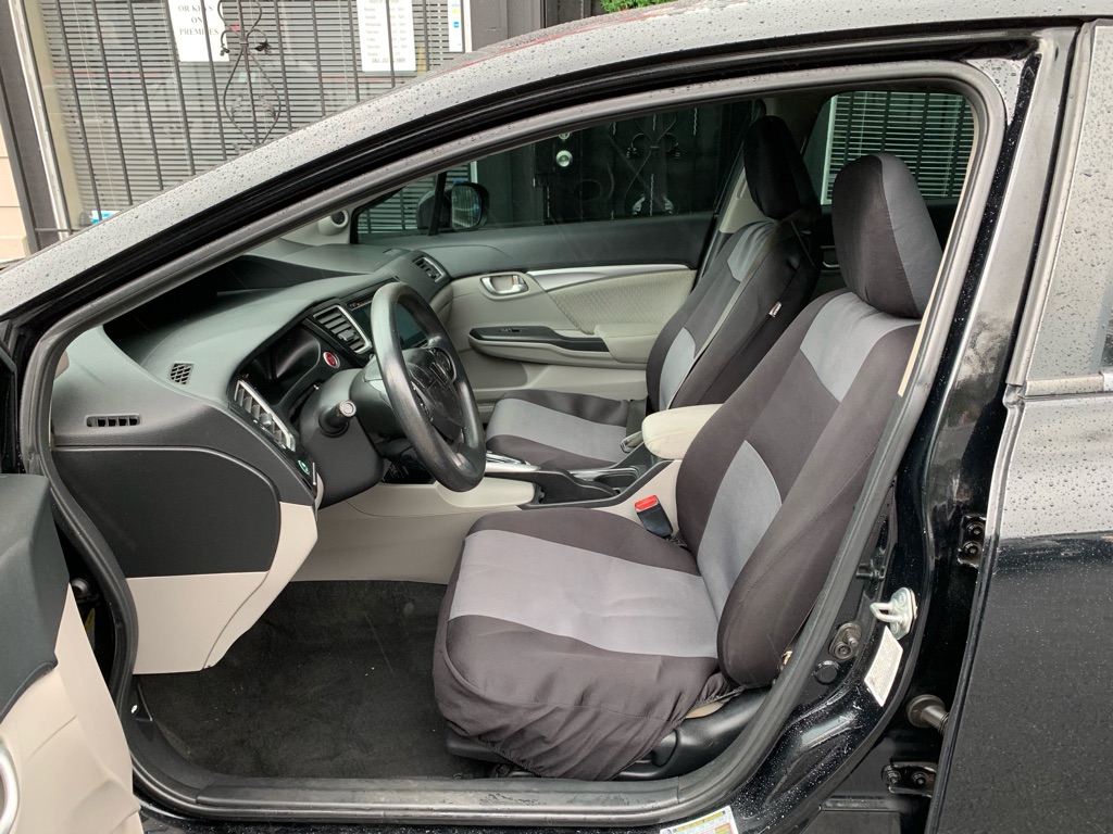 Photo 12 of this HONDA CIVIC