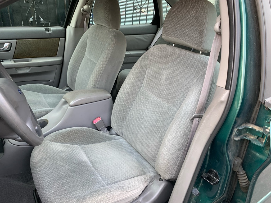 Photo 13 of this FORD TAURUS
