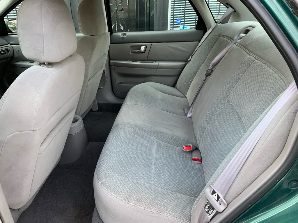 Photo 15 of this FORD TAURUS