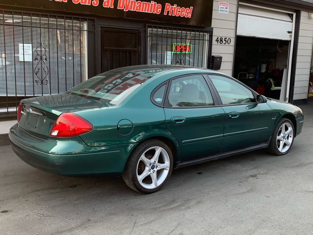 Photo 7 of this FORD TAURUS