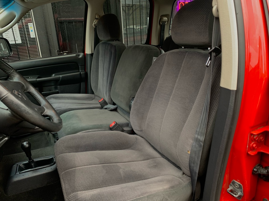 Photo 14 of this DODGE RAM 1500