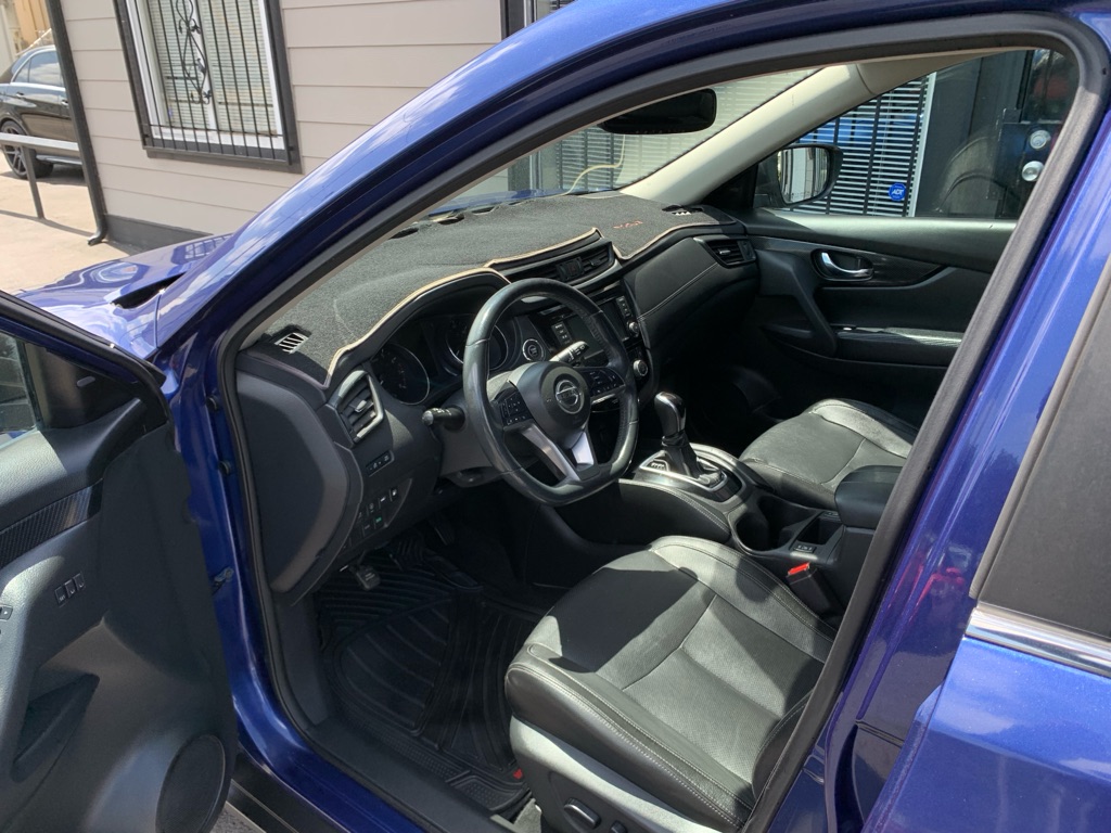 Photo 12 of this NISSAN ROGUE