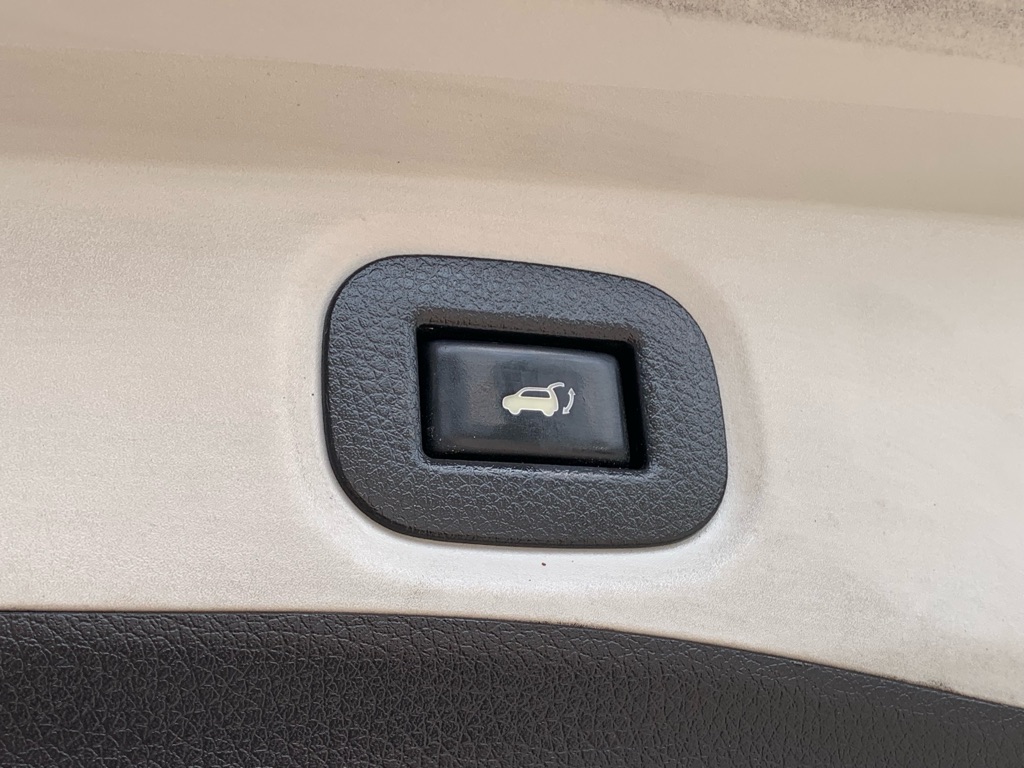 Photo 7 of this NISSAN ROGUE