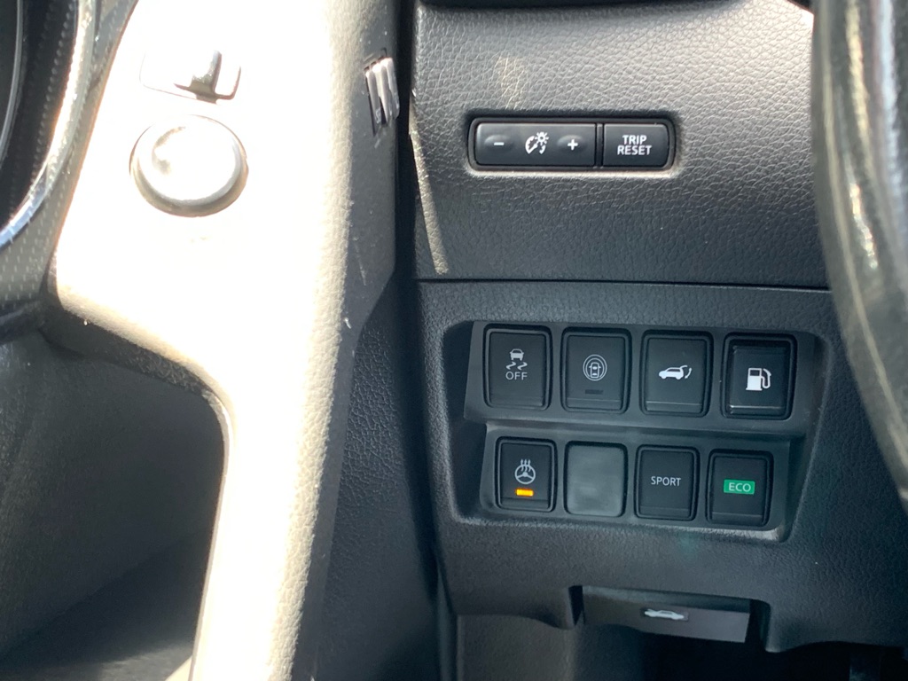 Photo 19 of this NISSAN ROGUE