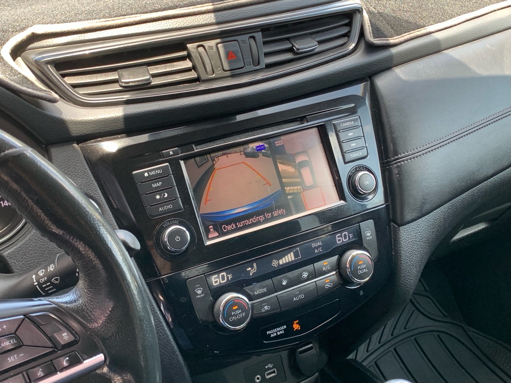 Photo 24 of this NISSAN ROGUE