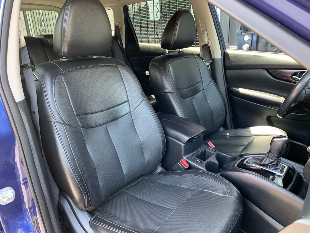 Photo 28 of this NISSAN ROGUE
