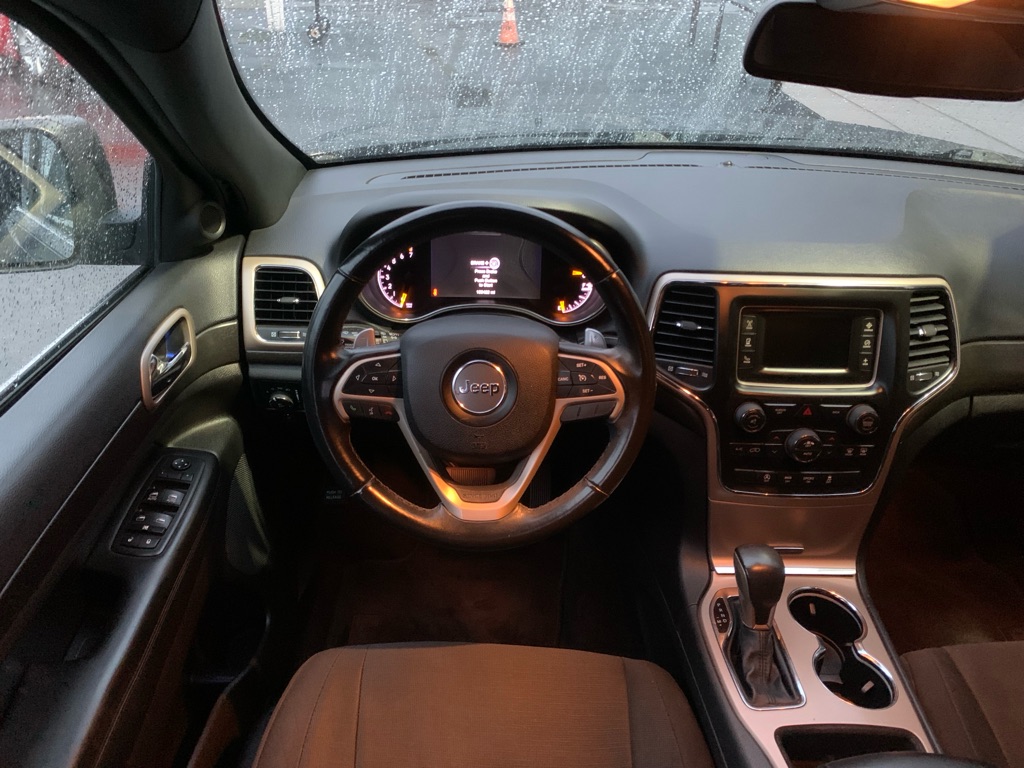 Photo 17 of this JEEP GRAND CHEROKEE