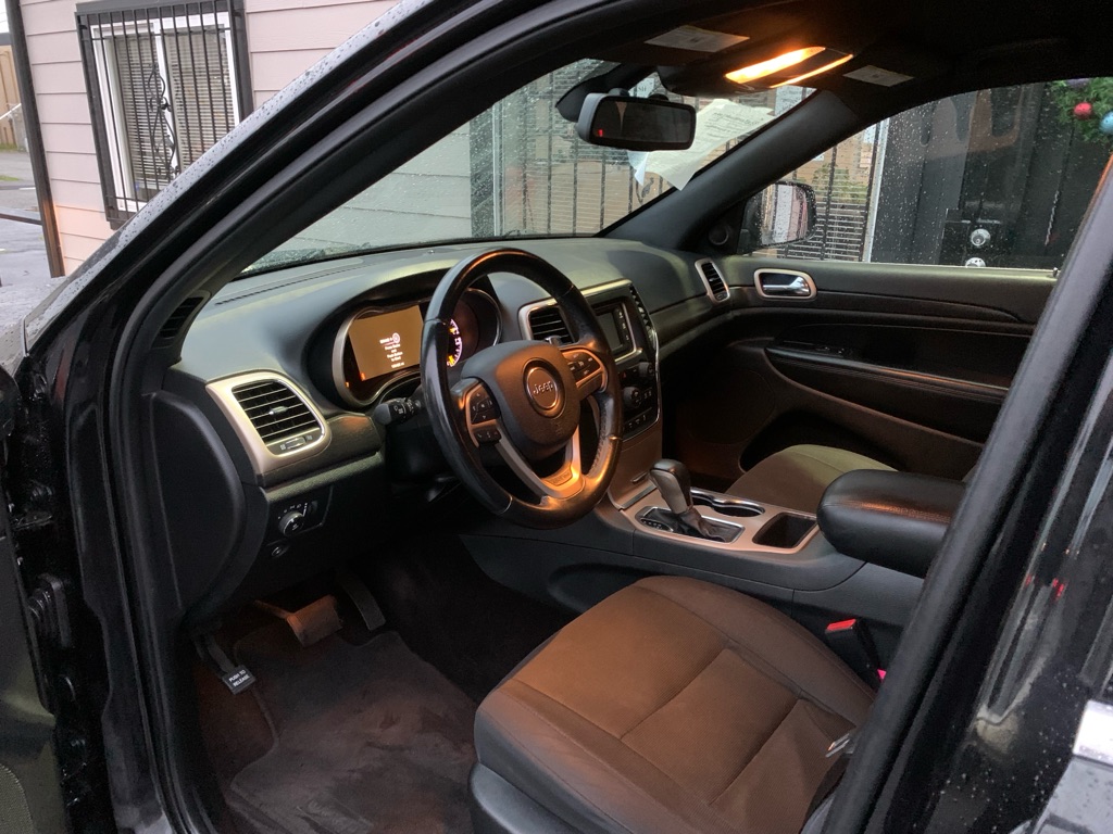 Photo 11 of this JEEP GRAND CHEROKEE
