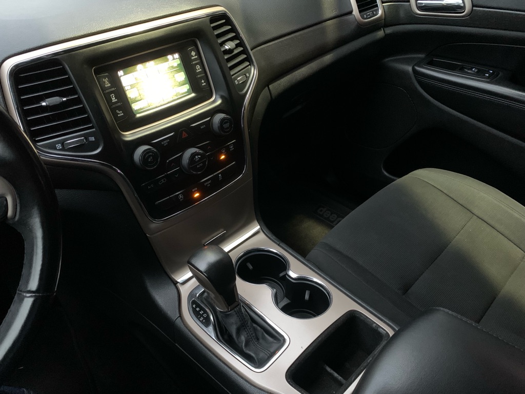 Photo 20 of this JEEP GRAND CHEROKEE