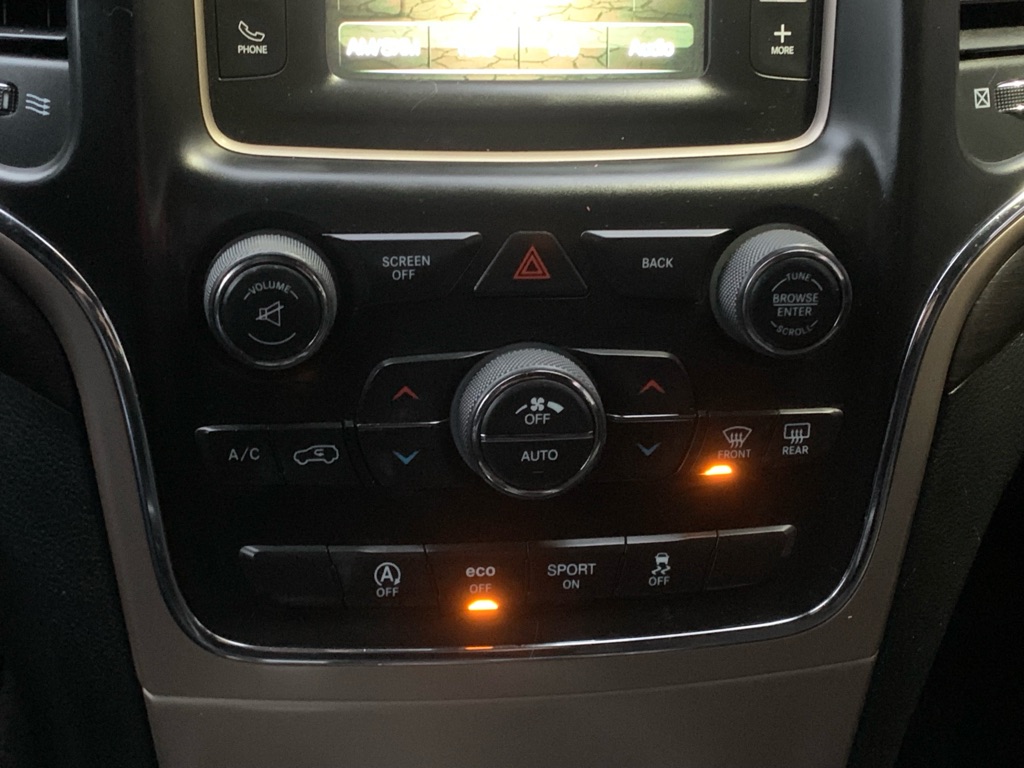 Photo 22 of this JEEP GRAND CHEROKEE