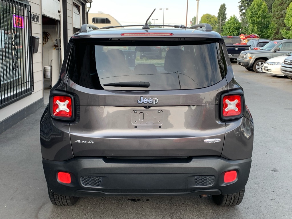 Photo 5 of this JEEP RENEGADE