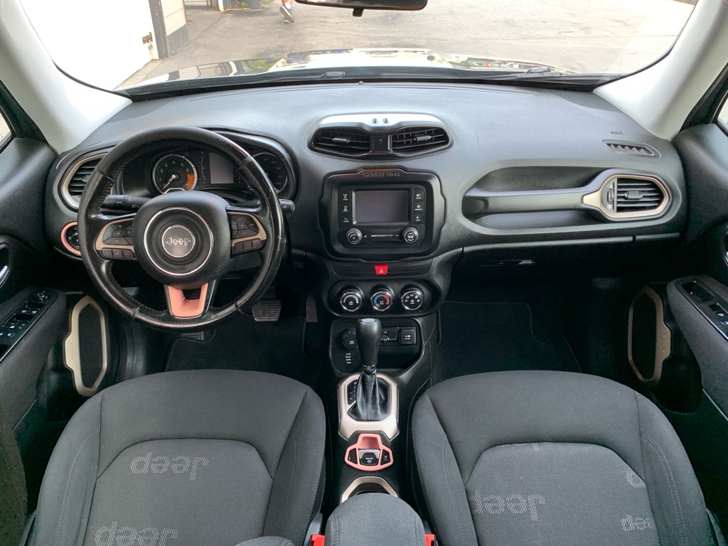 Photo 16 of this JEEP RENEGADE