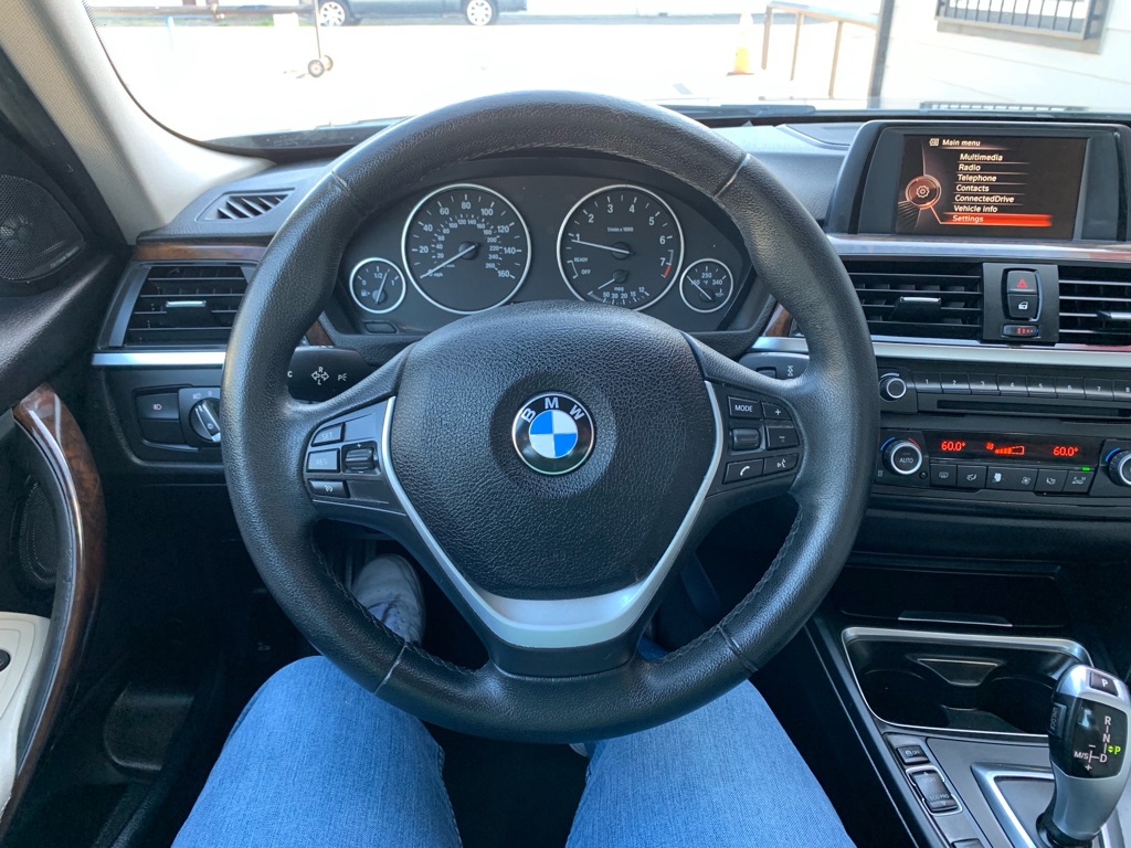 Photo 18 of this BMW 328