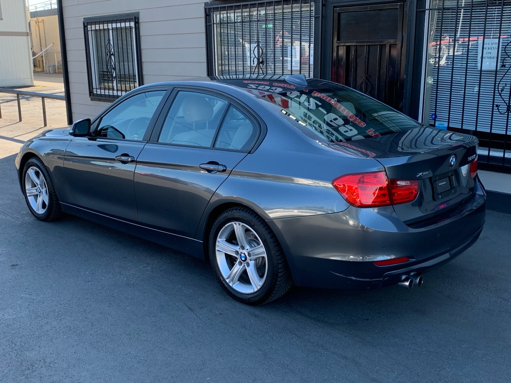 Photo 4 of this BMW 328