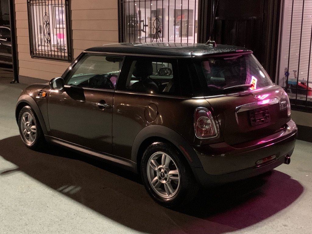 Photo 4 of this MINI COOPER