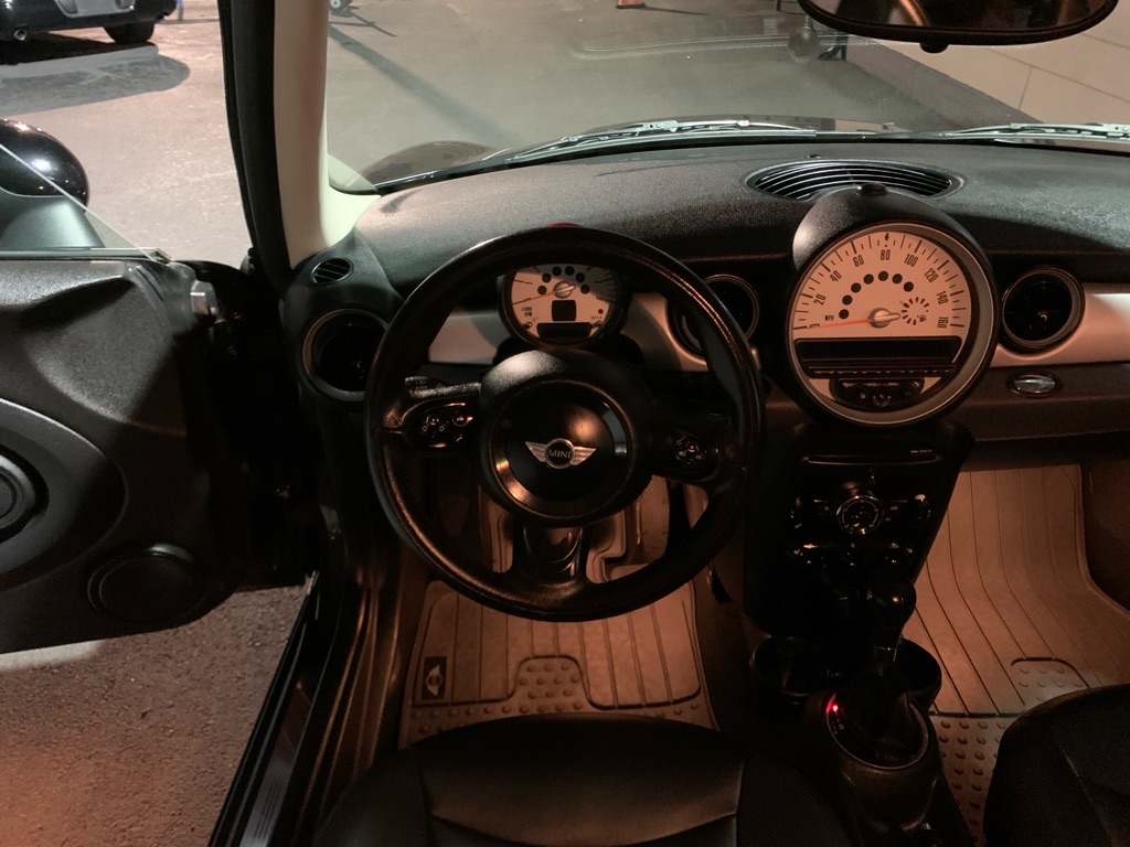 Photo 18 of this MINI COOPER
