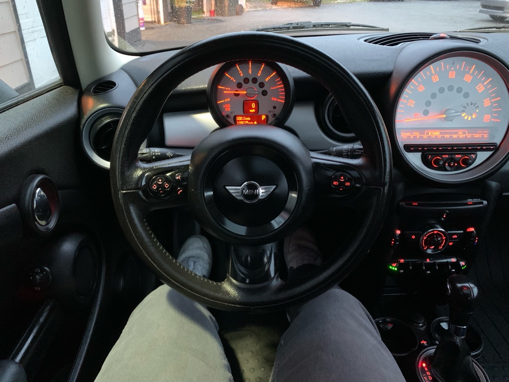 Photo 19 of this MINI COOPER