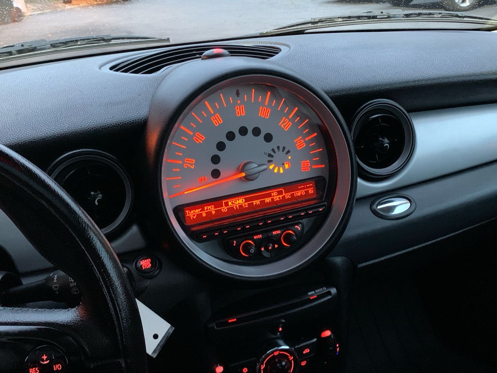 Photo 21 of this MINI COOPER