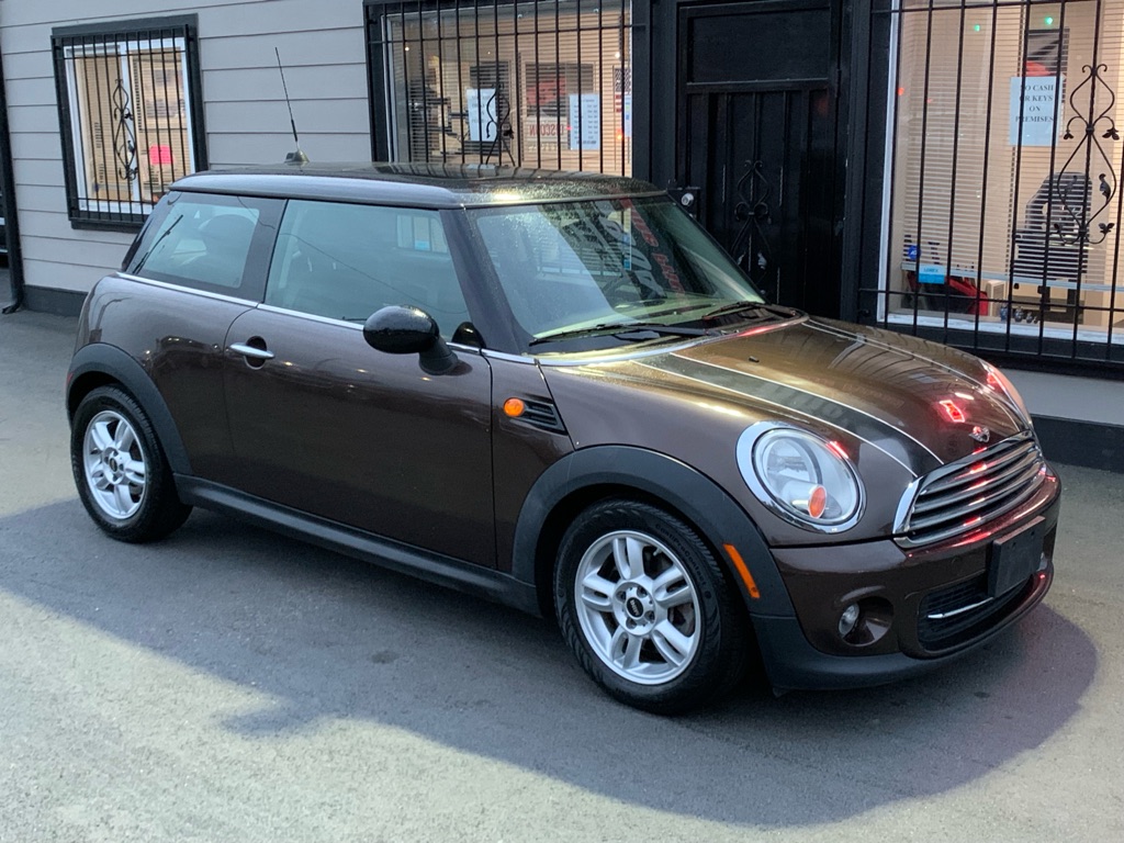 Photo 8 of this MINI COOPER