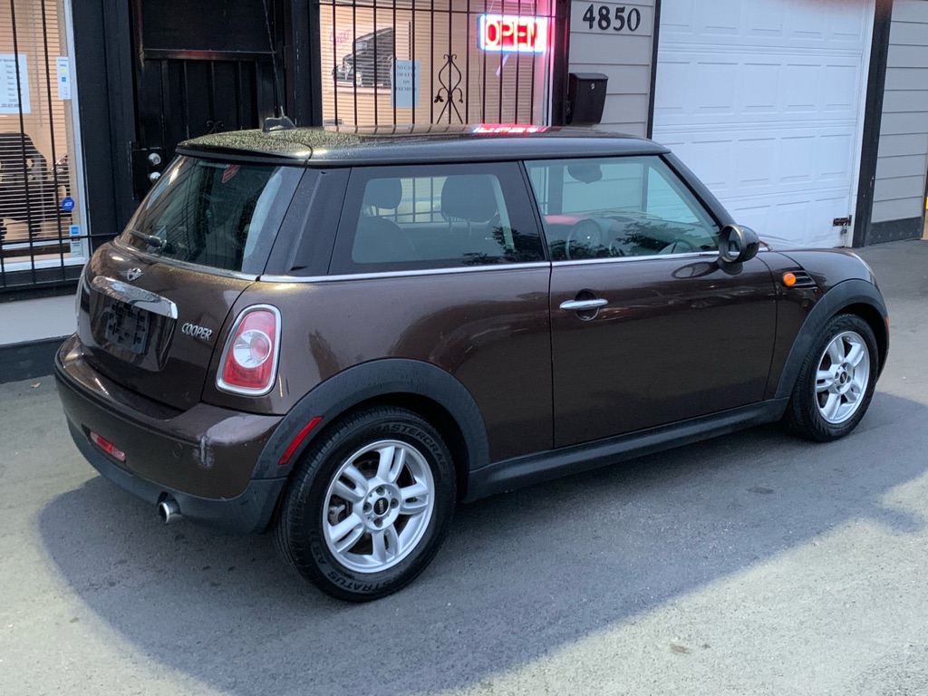 Photo 6 of this MINI COOPER