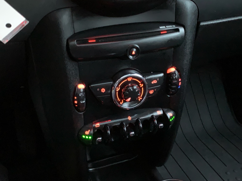 Photo 22 of this MINI COOPER