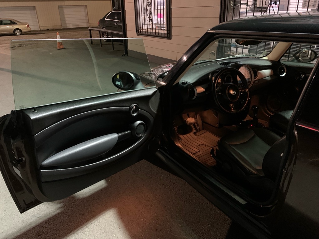 Photo 9 of this MINI COOPER