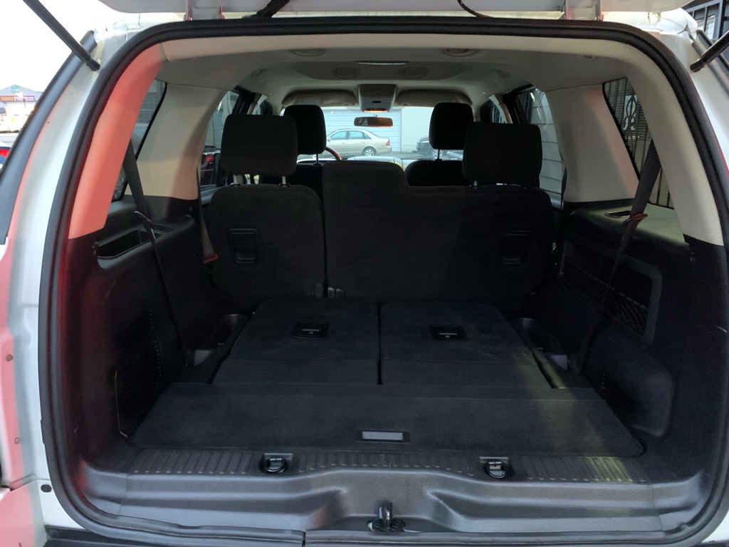 Photo 8 of this FORD EXPLORER
