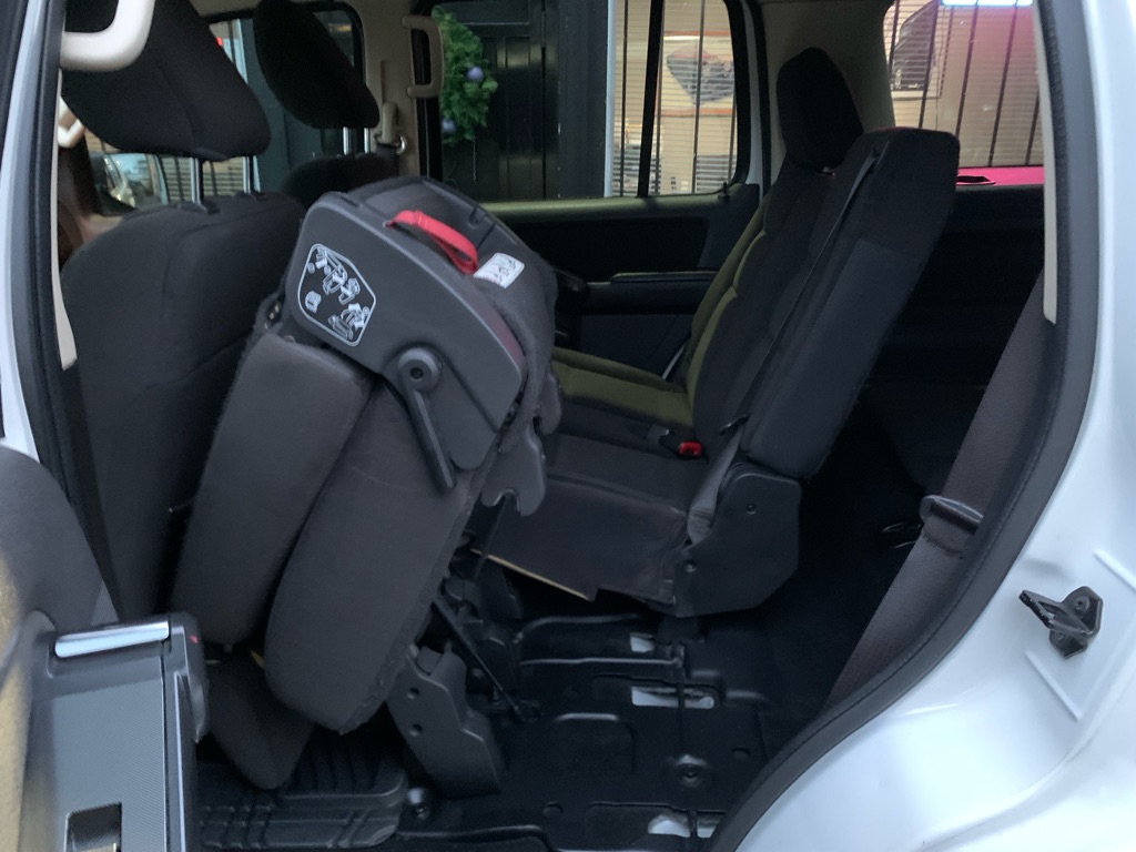 Photo 18 of this FORD EXPLORER