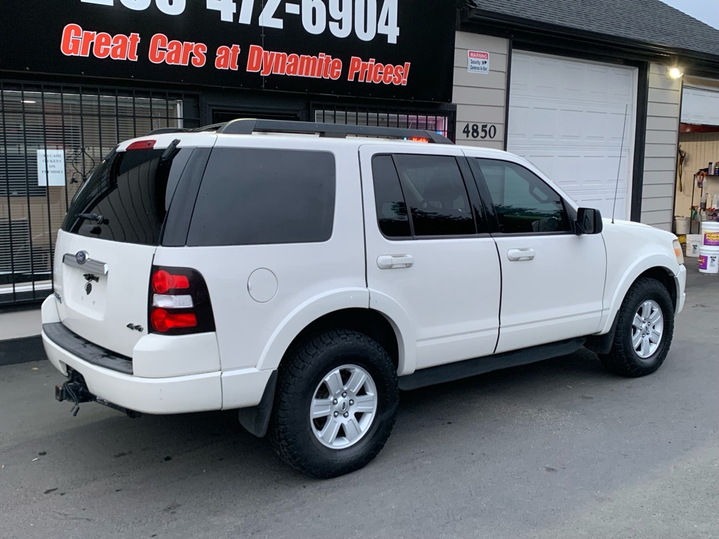 Photo 9 of this FORD EXPLORER