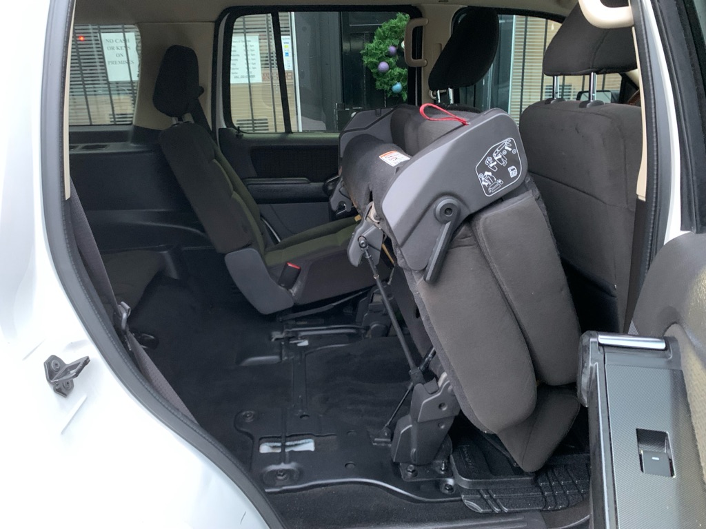 Photo 22 of this FORD EXPLORER