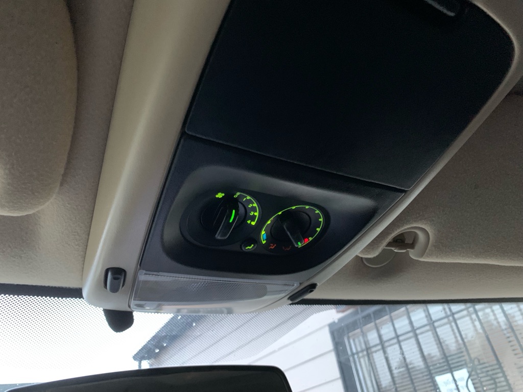 Photo 33 of this FORD EXPLORER