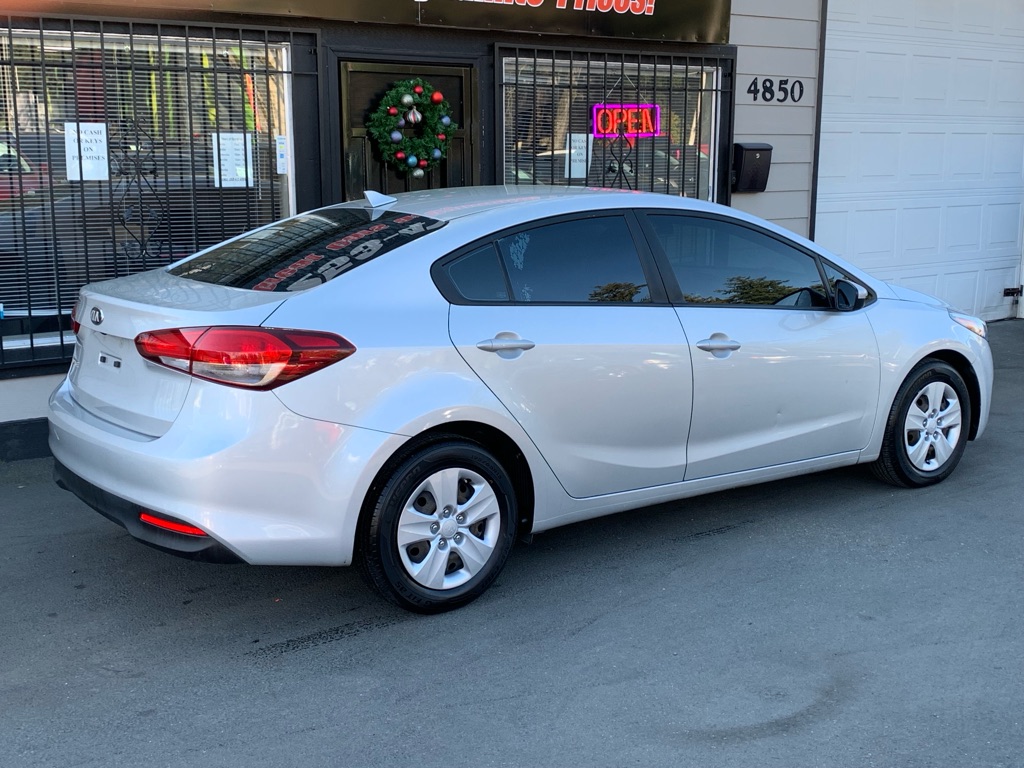 Photo 7 of this KIA FORTE