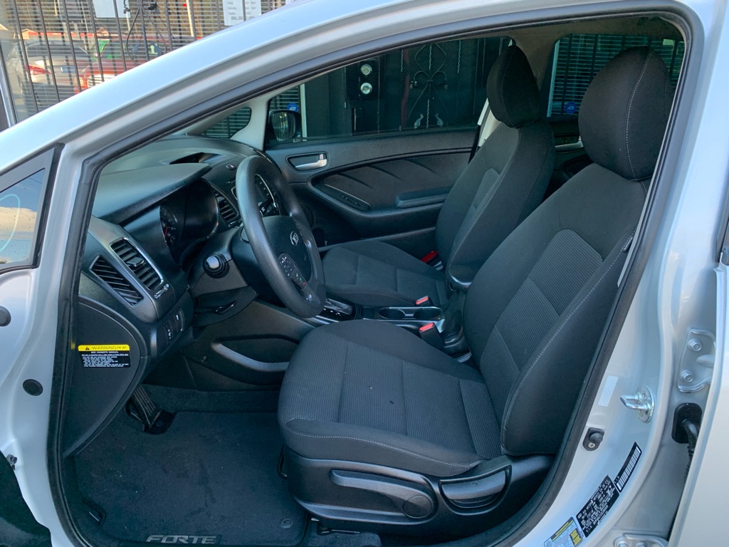 Photo 12 of this KIA FORTE