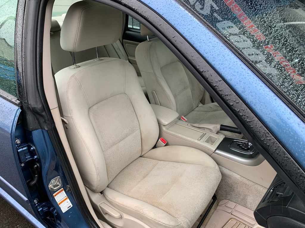 Photo 26 of this SUBARU LEGACY