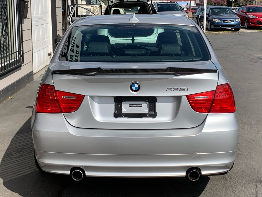 Photo 5 of this BMW 335