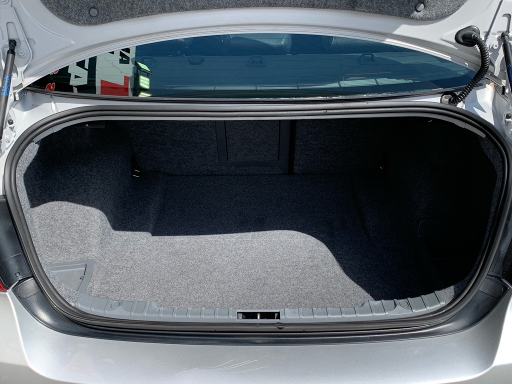 Photo 6 of this BMW 335