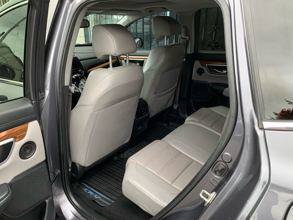 Photo 14 of this HONDA CR-V