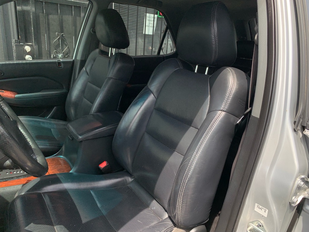 Photo 13 of this ACURA MDX